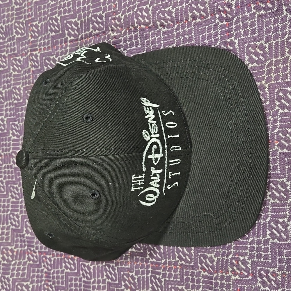 Vtg 90s NWOT Walt Disney Studios adjustable black Strapback hat